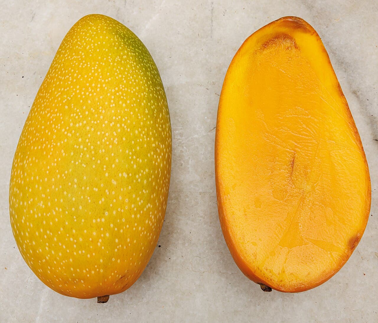 Alphonso mangoes, export grade